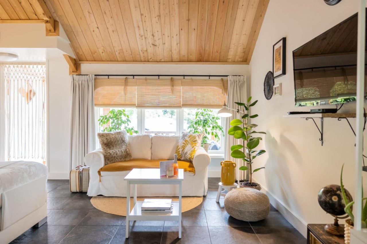 Bed and Breakfast Logies De Houtdijk Харих Экстерьер фото