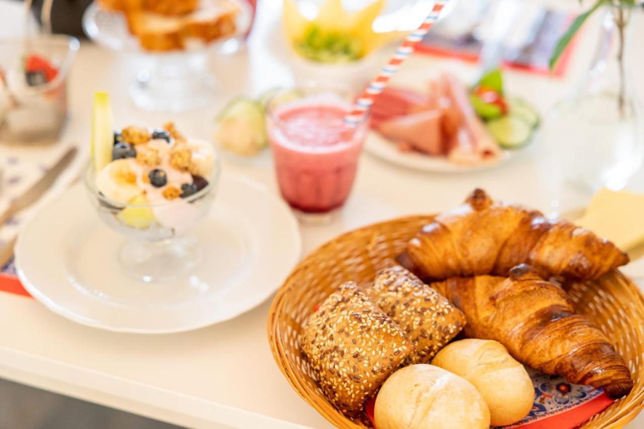 Bed and Breakfast Logies De Houtdijk Харих Экстерьер фото